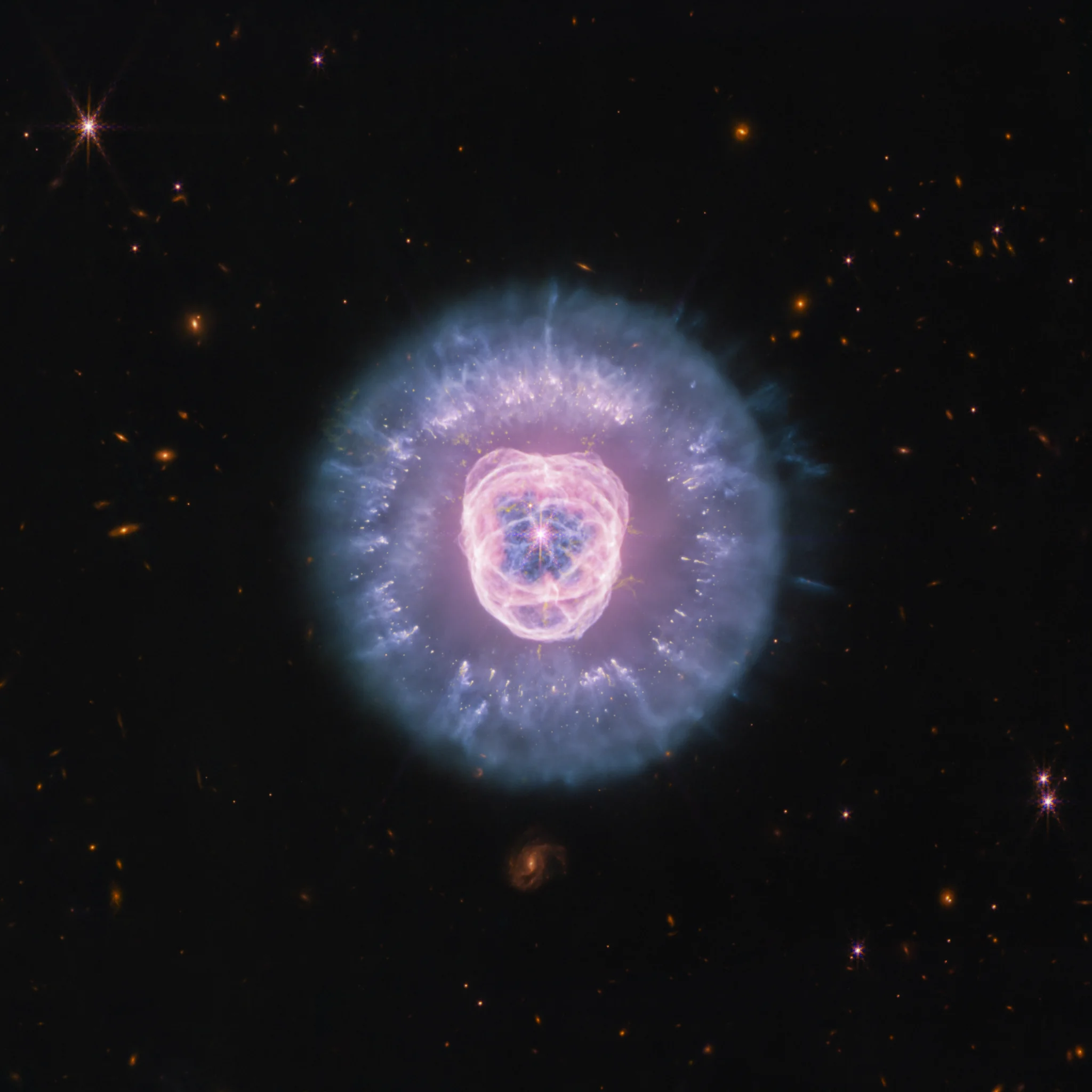 A distinct luminous signal surrounded by a dark field